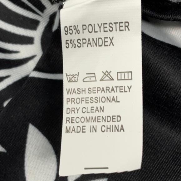 NWOT black and whited printed dress, size M(6) - Picture 4 of 7